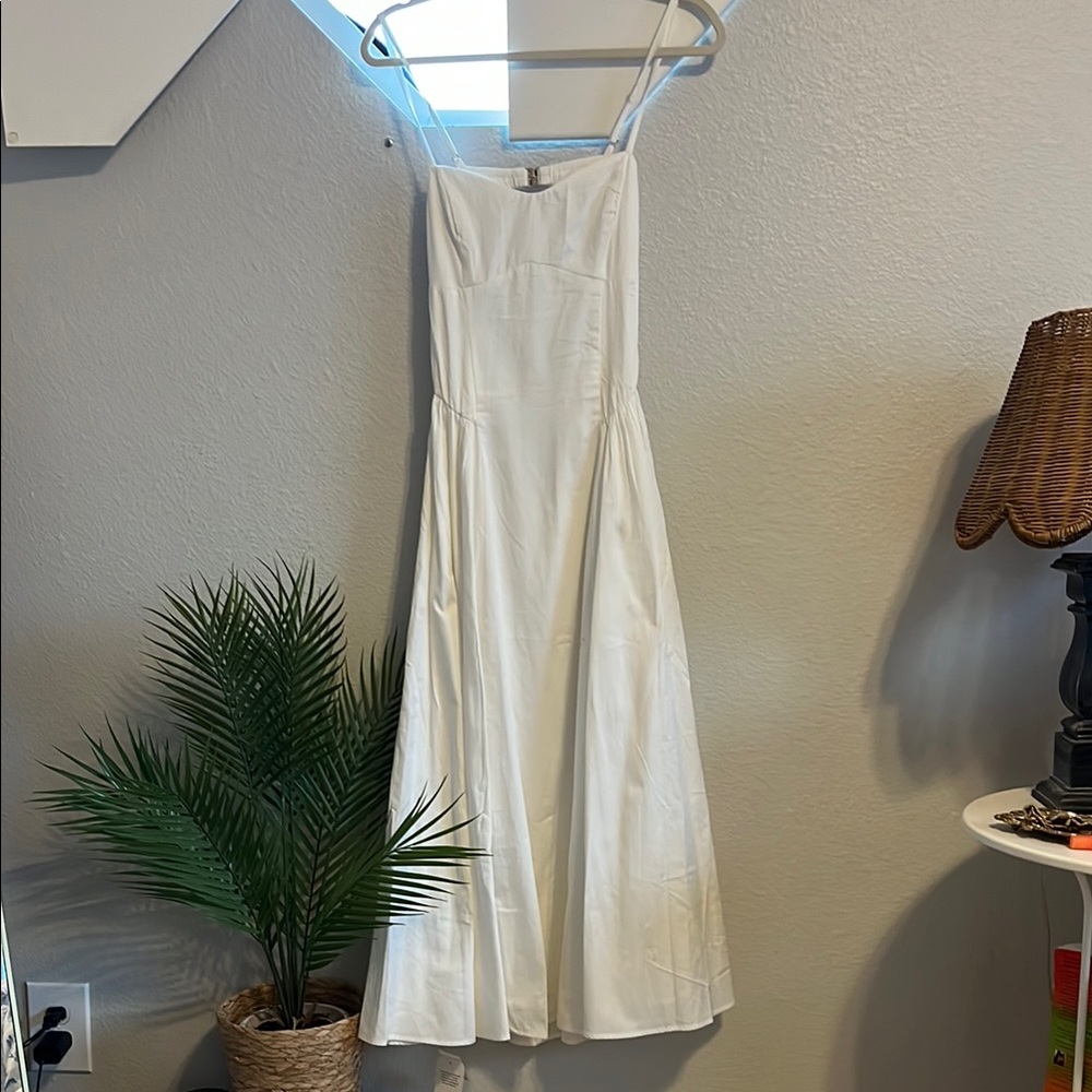 NWT ABERCROMBIE White Drop-Waist Spaghetti Strap Dress With Key-Hole Back.